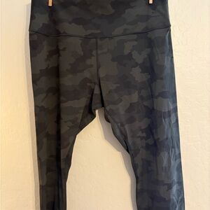 lululemon athletica Align Crop Dark Green/Black Camo Leggings